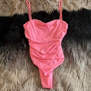 Pretty in pink bodysuit 💕